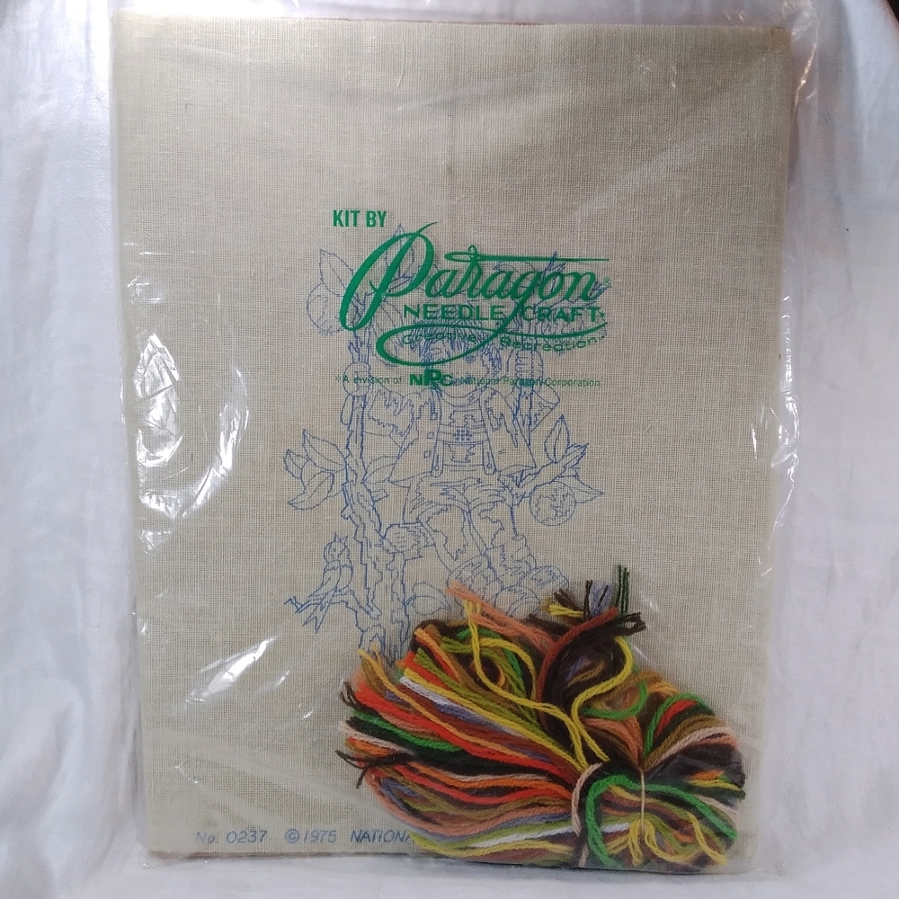 Paragon Needlecraft Exquisite Hummel Stitchery KIT #0237 Apple Tree Children Boy - Picture 2 of 11
